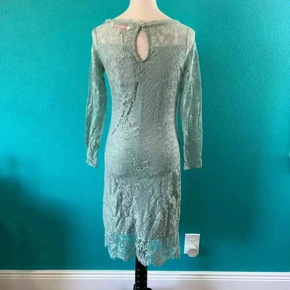 NWT Myntra All About You Green Lace Overlay Long Sleeve Midi Dress Size S - Picture 3 of 5